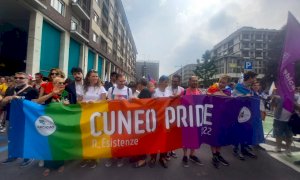 In centinaia per il primo Pride di Cuneo: 