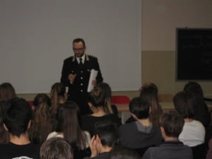 I Carabinieri incontrano gli studenti del Liceo Scientifico “Bodoni” per parlare di cultura della legalità