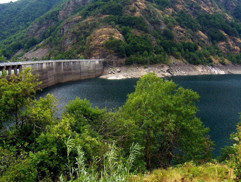 Crisi idrica, gli invasi al minimo storico: “Ma il comparto idroelettrico è disponibile a collaborare”