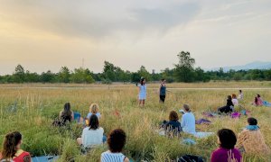 21 giugno: oggi cinquanta donne al Parco fluviale di Cuneo hanno celebrato il Solstizio d’estate 