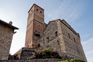 Sabato 18 marzo riapre il Castello di Serralunga