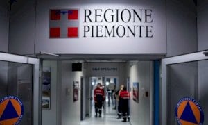 Ora la Regione Piemonte frena sulle sospensioni di medici e infermieri non vaccinati