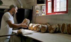 Alba: venerdì 15 luglio proiezione del docufilm “Nel nome del pane - Au nom du pain”