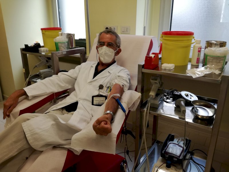 Il direttore dell'Immunoematologia del "Santa Croce" raggiunge le 199 donazioni di sangue
