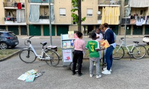 Con le storie animate itineranti in via Piumati a Bra arriva Biancaneve