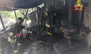 Incendio in un capannone agricolo a Castagnito