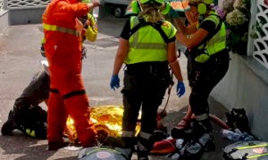 Vigile del Fuoco volontario si sente male durante lo spegnimento di un incendio