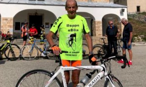 A 88 anni in bici a Sant'Anna di Vinadio: si rinnova anche quest'anno l'impresa di Beppe Costamagna