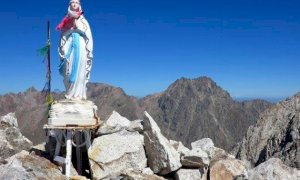 Testa di Bresses, rubata la statua della Madonna posta al confine tra Italia e Francia