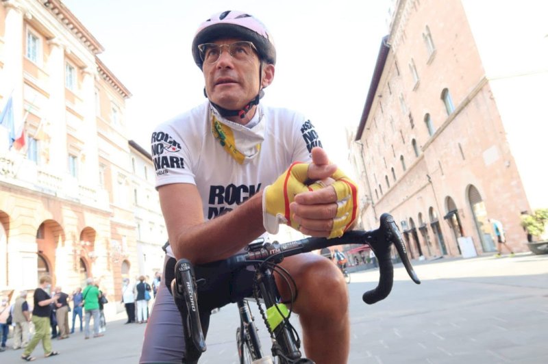 Domani Marco Pastonesi apre il “Cuneo Bike Festival” raccontando la Parigi Roubaix di Sonny Colbrelli