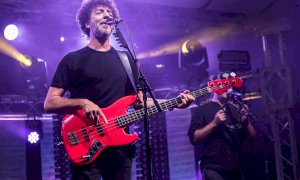 Saluzzo, Max Gazzé incanta il pubblico nella città natale di suo padre