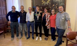 Borgo San Dalmazzo festeggia il sedicenne campione di biathlon Nicola Giordano