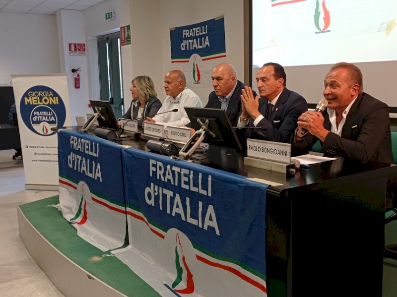 Guido Crosetto insieme a Paolo Bongioanni, Alberto Cirio, William Casoni e Monica Ciaburro