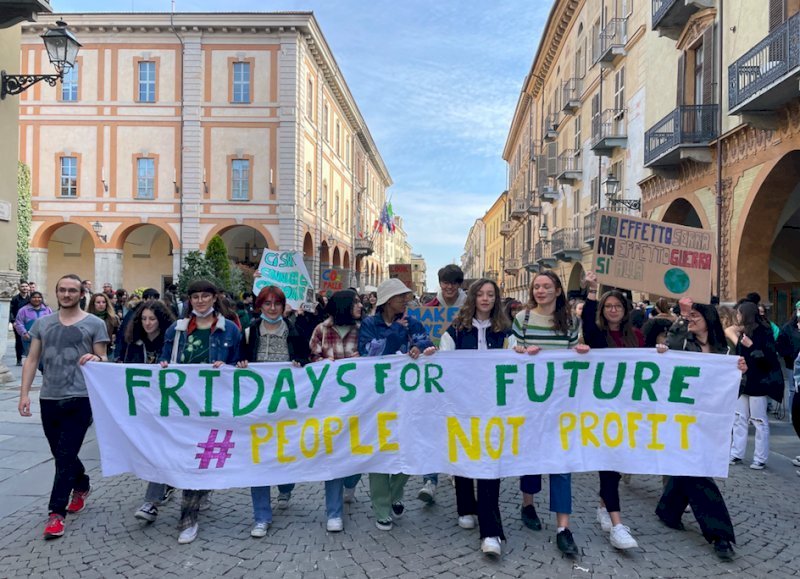 La Cgil di Cuneo scende in piazza con i ragazzi del Fridays For Future