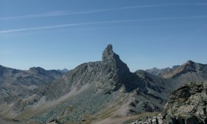 Alpinista muore precipitando dal Roc della Niera in val Varaita
