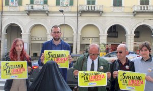 Cuneo, flashmob di +Europa per un Iran libero e democratico