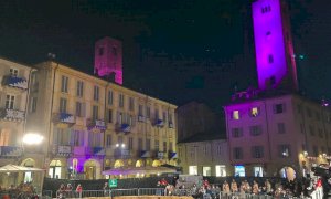 Alba, le torri illuminate di rosa per la campagna di sensibilizzazione contro il tumore al seno  