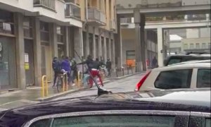 Cuneo, rissa in via Meucci: all'arrivo delle forze dell'ordine i responsabili si dileguano