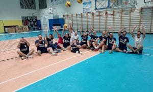 Il primo allenamento del Cuneo Sitting Volley con Gabriele Costamagna e Diego Colombari