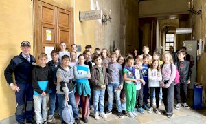 I giovani del Consiglio comunale dei Ragazzi di Saluzzo in visita presso il municipio