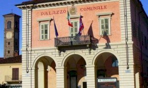 Vie e piazze di Moretta illuminate a led