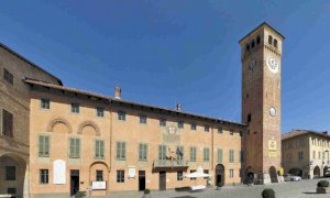 Per la giornata contro la violenza sulle donne si presenta il libro fotografico “Sguardi” 