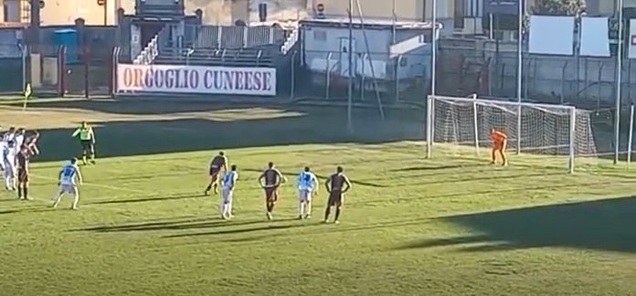 Calcio, Eccellenza: pari tra Cuneo e Albese, il rigore trasformato da Andrea Dalmasso