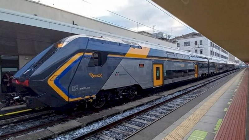 Il Pd attacca Fratelli d’Italia: “Si intestano l’acquisto di 20 treni deciso dalla giunta Chiamparino”