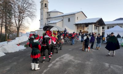 Tutti in carrozza da Babbo Natale a San Giuliano di Roccabruna