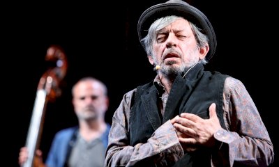 Uno scatenato Paolo Rossi sul palco del teatro Politeama
