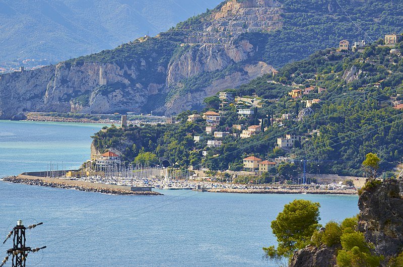 Mille euro per l’alloggio in Riviera: l’acconto arriva, ma la “casa vacanze” non c’è