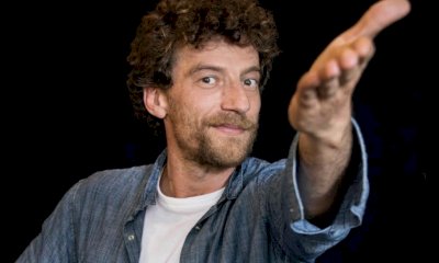 Alba, Maurizio Lastrico al Teatro Sociale