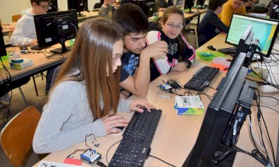 Studenti del Vallauri in cattedra: educazione tra pari con allievi delle medie fossanesi