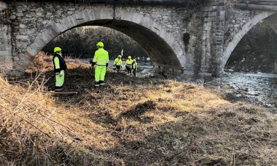 Busca, i volontari della Protezione civile impegnati sulle sponde del Maira