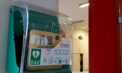 Centallo, un nuovo defibrillatore in piazza Vittorio Amedeo