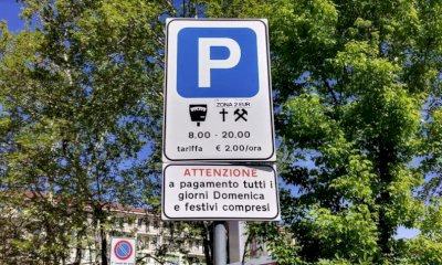 Cuneo, parcheggi a tariffe agevolate per chi lavora in città? Il Comune boccia la proposta