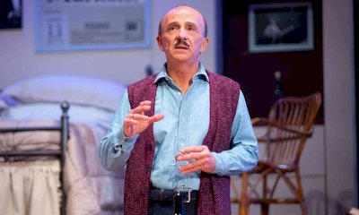 La rassegna di Prosa del Teatro Sociale di Alba si conclude con Carlo Buccirosso