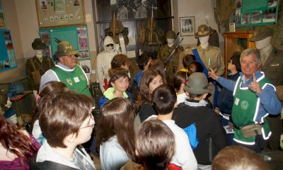 Studenti di Castelletto Stura in visita al Memoriale della Cuneense