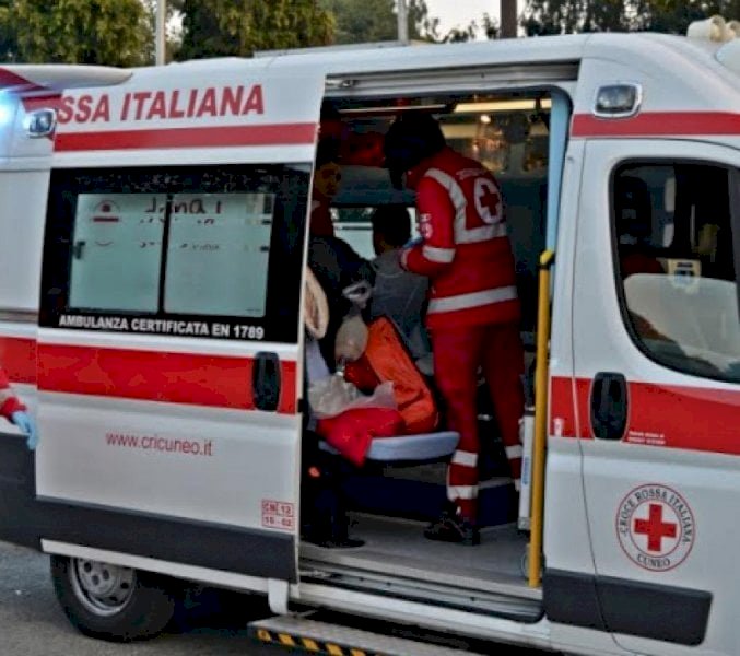 Tragedia a Bastia Mondovì, anziano muore travolto dal trattore