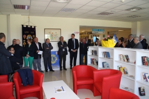 Ospedale di Mondovì: i Lions inaugurano la sala di lettura