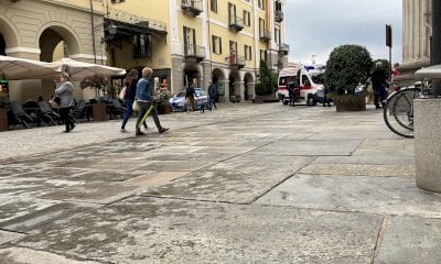 Ambulanza e forze dell’ordine in via Roma dopo una lite tra due donne