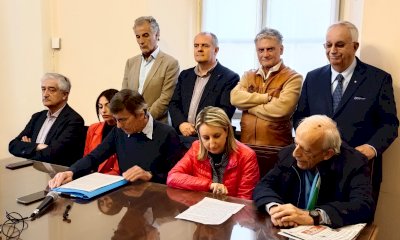 Piazza Europa, le minoranze ancora all'attacco: nel mirino il 