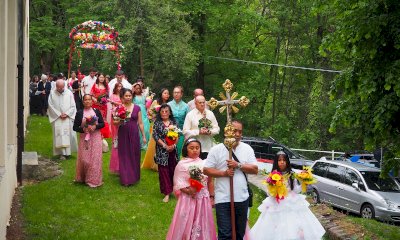 Fede, danze e colori: la comunità filippina al Santuario di Monserrato