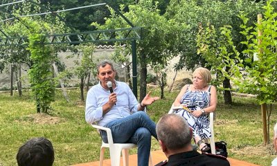 Ceva: grande successo per il primo appuntamento con “Un libro in giardino”