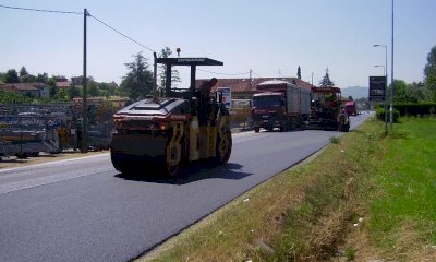 Lavori di risanamento dell'asfalto sulla statale 662 tra Savigliano e Saluzzo