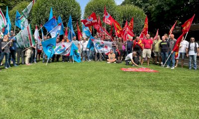 Sciopero dei metalmeccanici, a Cuneo la protesta si fa a “casa” di Confidustria
