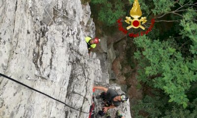 A Roccasparvera un'esercitazione dei Vigili del Fuoco per il recupero di una persona in parete