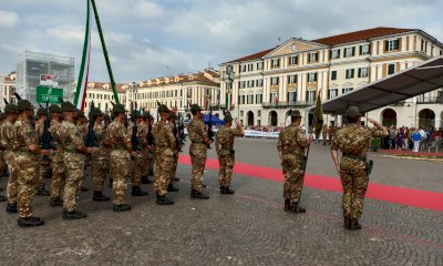 Al grido “doi!” sfilano le penne nere: Cuneo festeggia il 2° Reggimento Alpini (GALLERY)