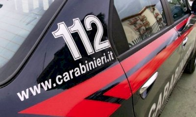 Irrompono in un alloggio a volto coperto, arrestati due giovani a Saluzzo