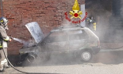 Auto in fiamme a Moretta, intervengono i Vigili del Fuoco